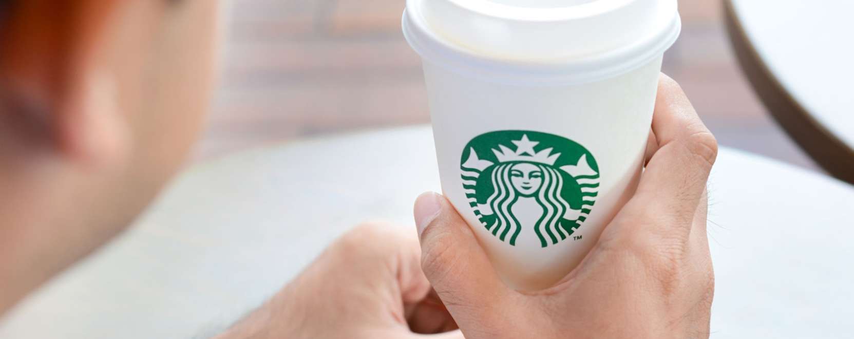 Hangvezérelt kávérendelés a Starbucks-nál