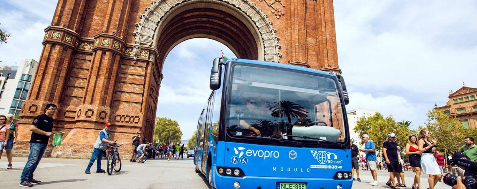 Hazaért a világ körüli útról a magyar e-busz