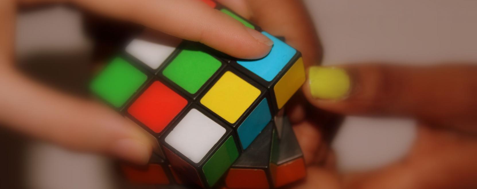 Íme, a Rubik-kocka okos változata