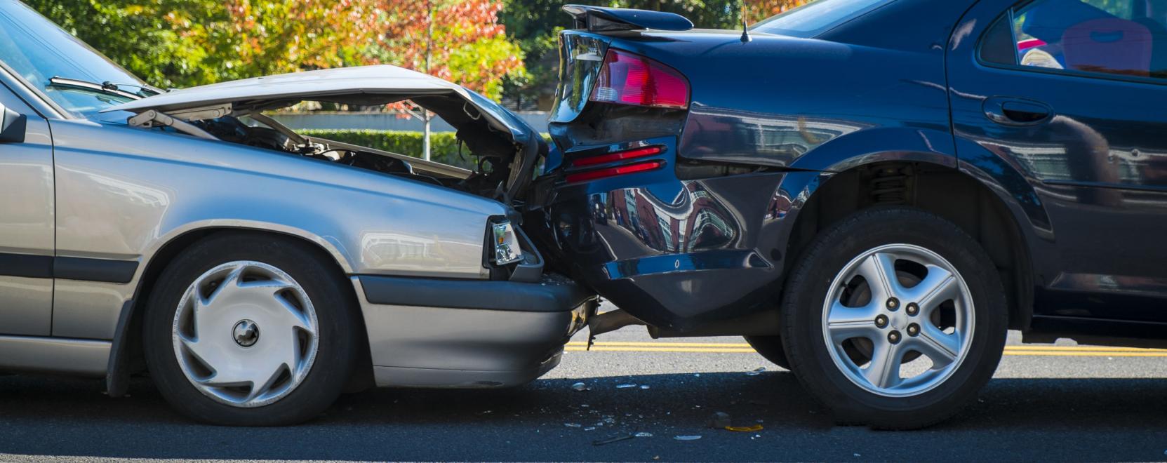 Autóbalesetek: gyorsabb lehet az elektronikus kárbejelentés