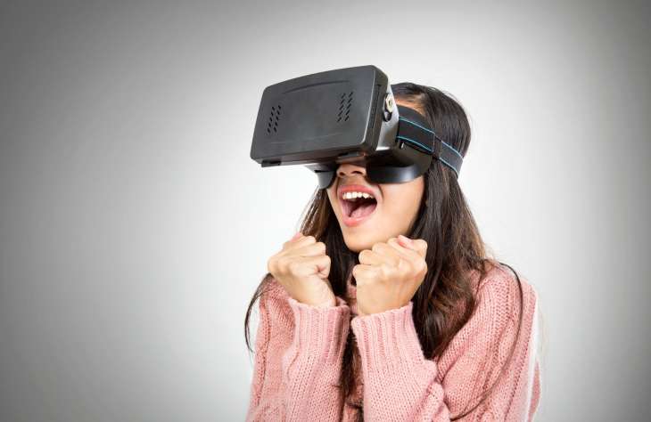 Az AR és VR dobhatná fel az elektronikai üzletek forgalmát