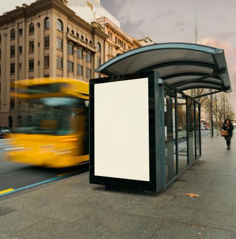 Futurisztikus buszmegállókat adnak át Monacóban