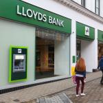 Lloyds: bankárok helyett informatikusokat!